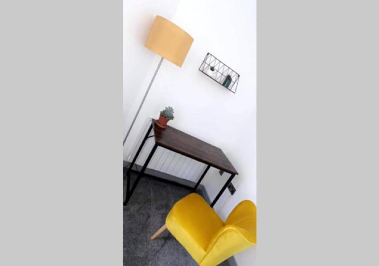 Doncaster City Centre Deluxe Whole Apartment Sleeps 4 D19 Exterior photo