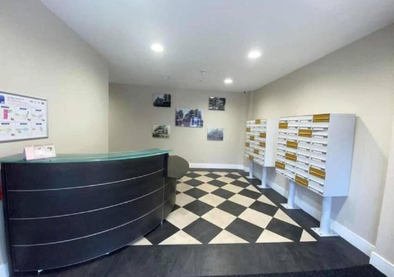 Doncaster City Centre Deluxe Whole Apartment Sleeps 4 D19 Exterior photo